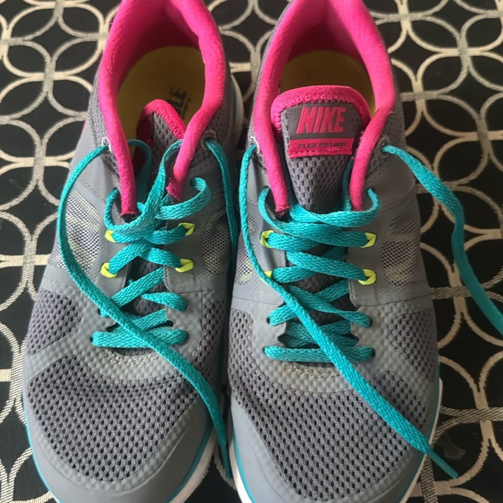Nike running shoe size 6.5